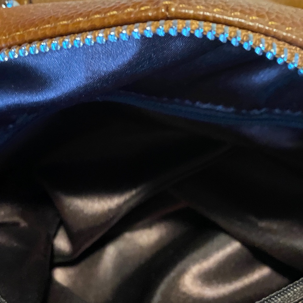 Elegant Brown Leather HeShe Crossbody Handbag - Picture 9 of 16